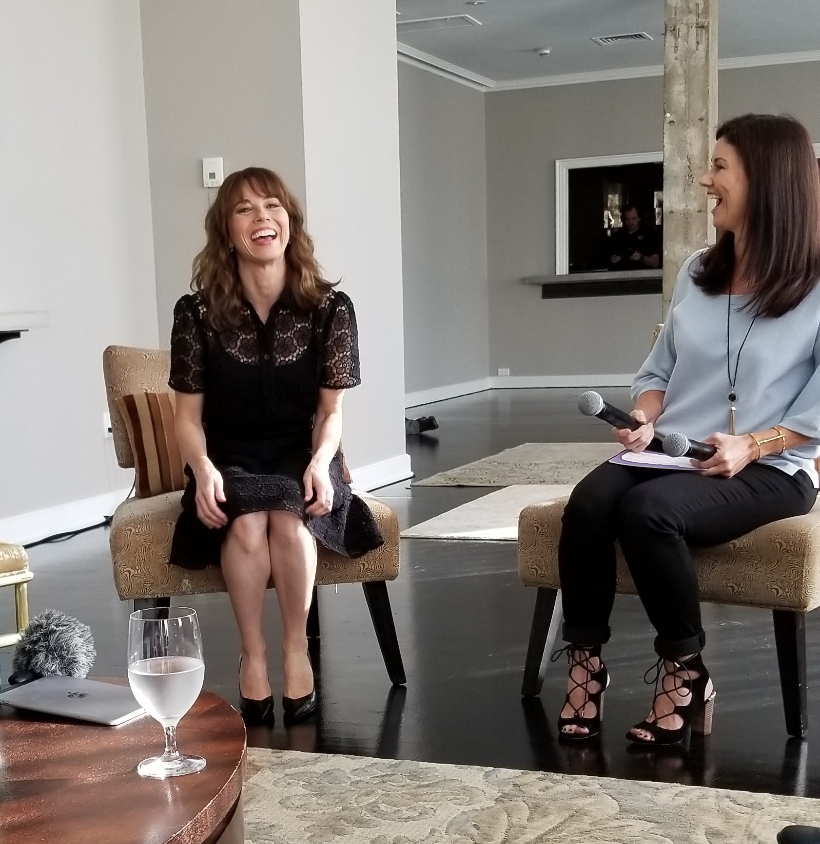 Daddy's Home 2: an interview with Linda Cardellini - Mixed Up Clothing