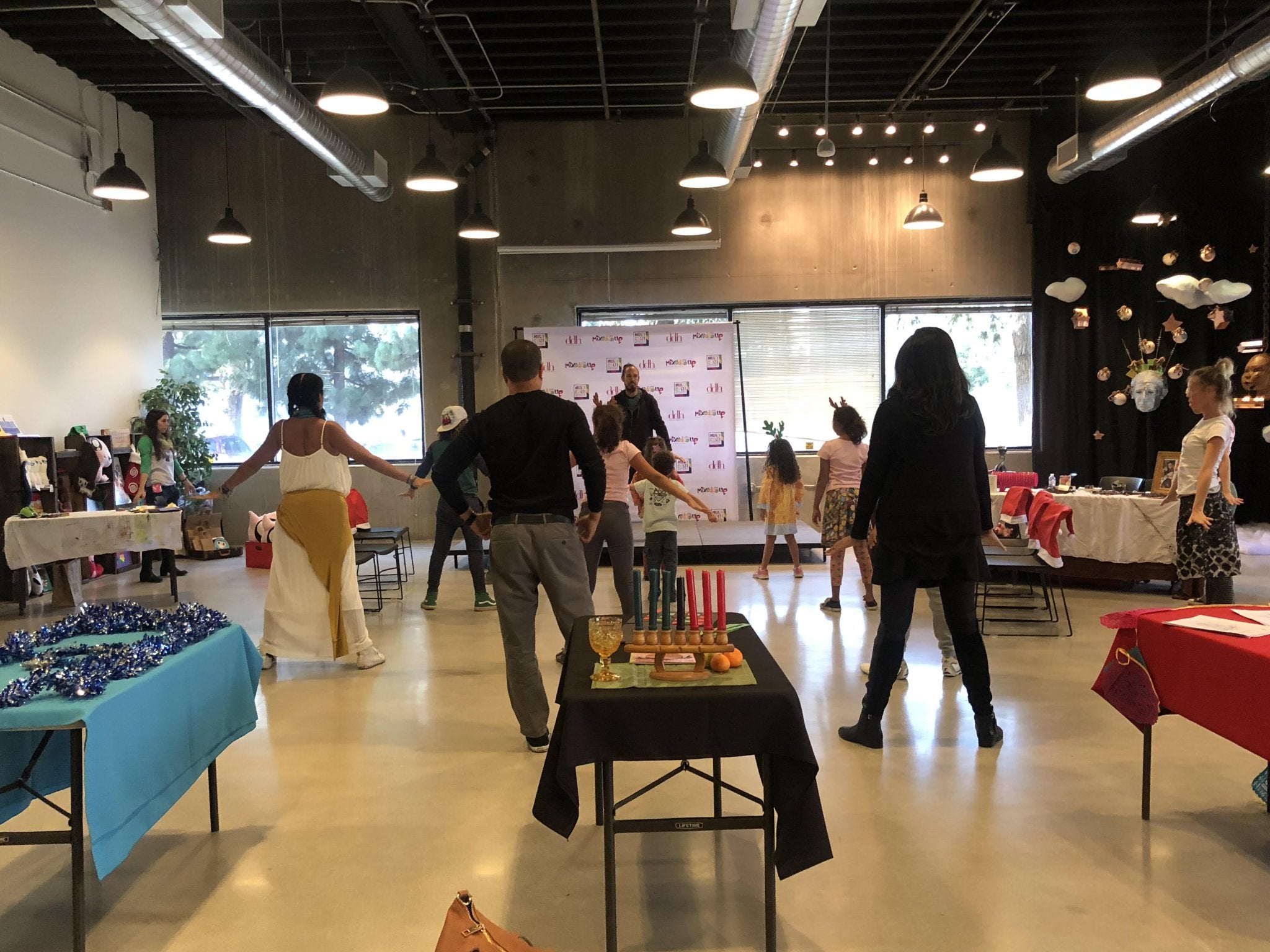 MultiCulti Holidays around the world - Mixed Up Clothing