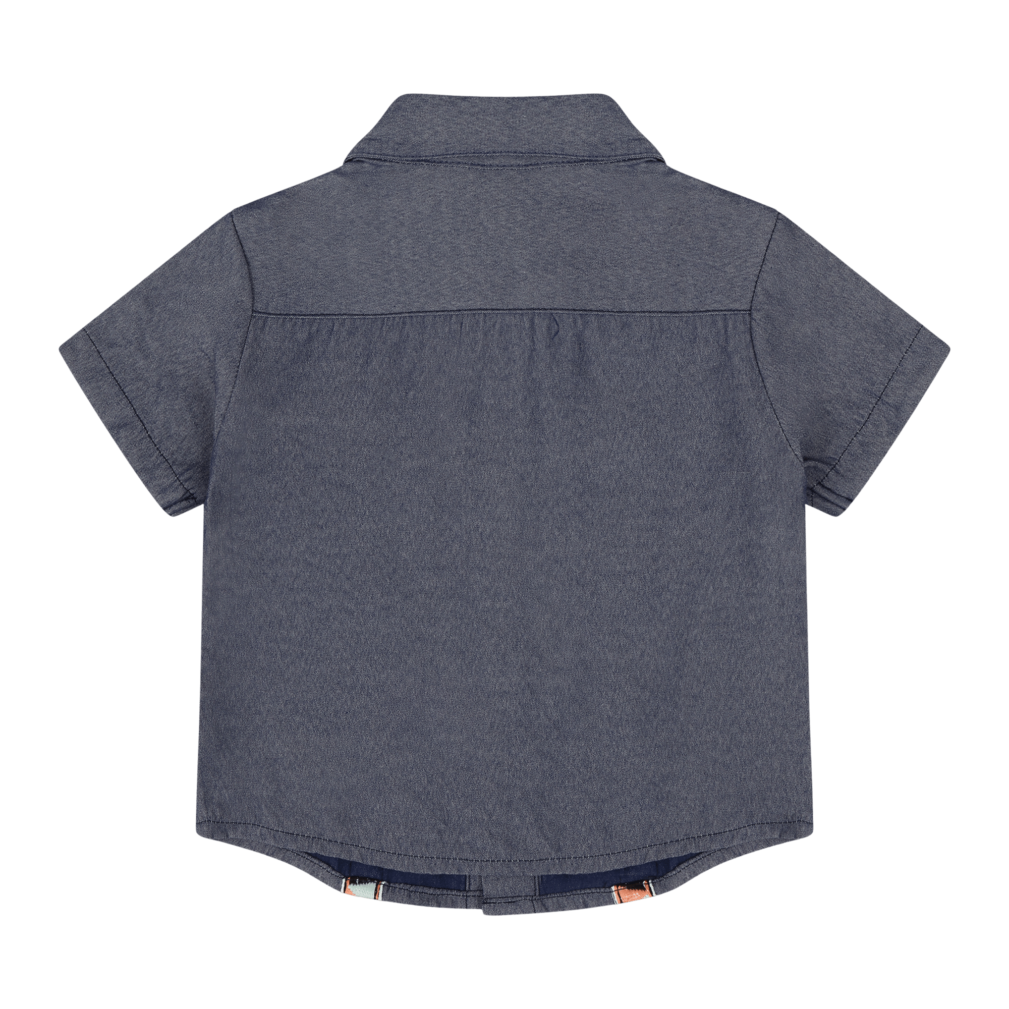 Baby wearing Mixed Up Clothing’s multicultural woven cotton short sleeve Hemd button-down shirt.